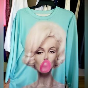 Marylin Monroe sweater